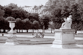 L'été aux tuileries, Paris