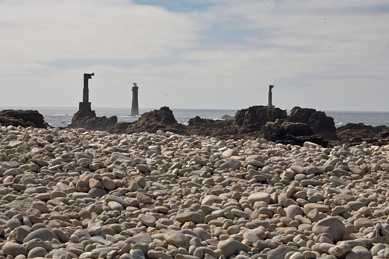 On the west coast of Ouessant, the Nividic and Créac'h lighthouses dominate the rocks, marking one of the most dangerous maritime zones in Europe.