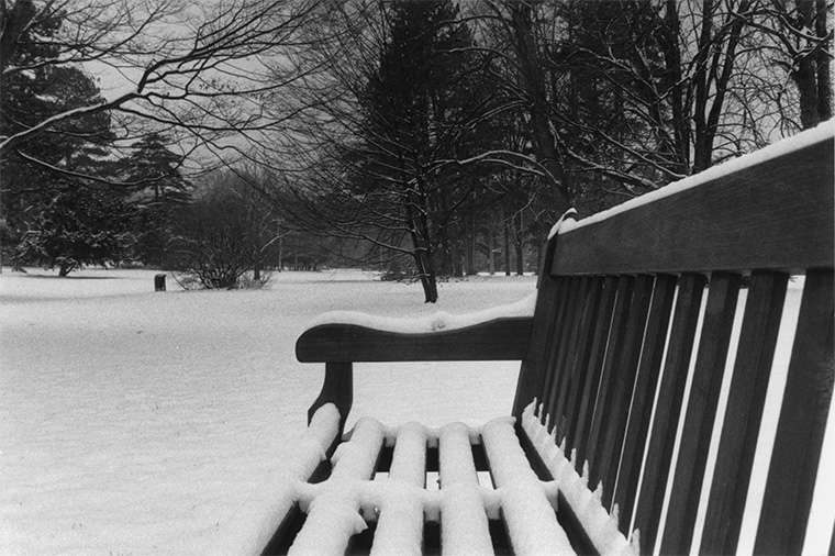 Le banc sous la neige, Rueil-Malmaison, parc de la Malmaison, janvier 1987